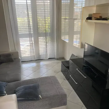 Casa Vacanze Marco Konukevi Santo Stefano di Magra